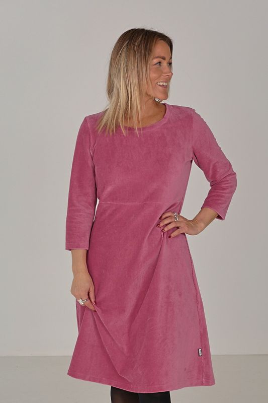 Elli klänning babycord dusty pink