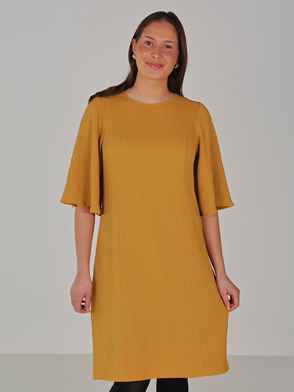 Perdy ockra gul klänning