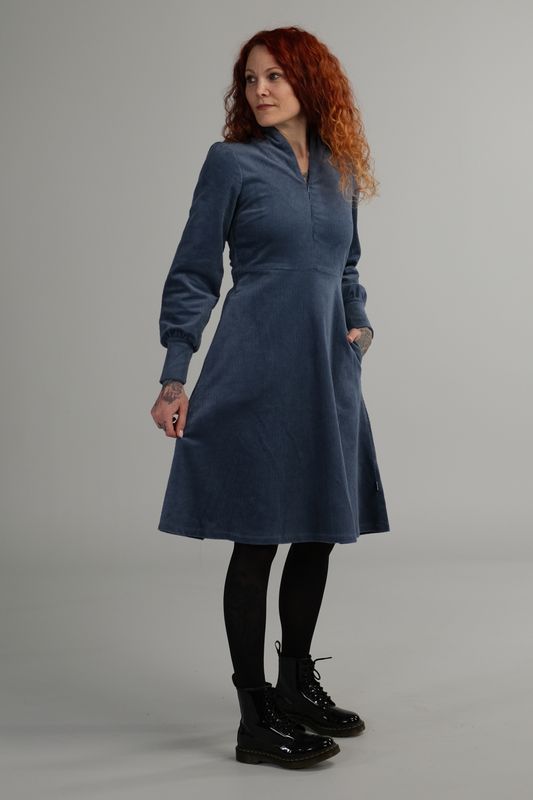 Gabrielle dusty blue klänning