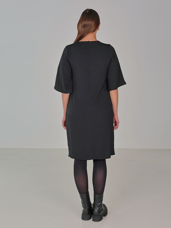 Perdy svart klänning