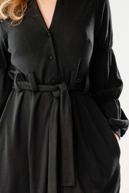 Benedikte svart merinoull klänning