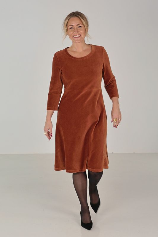 Elli klänning nugat babycord 