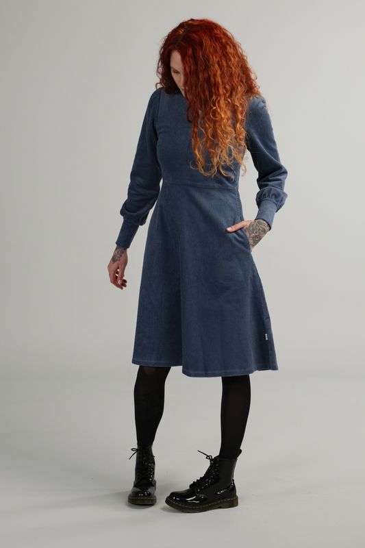 Gabrielle dusty blue klänning