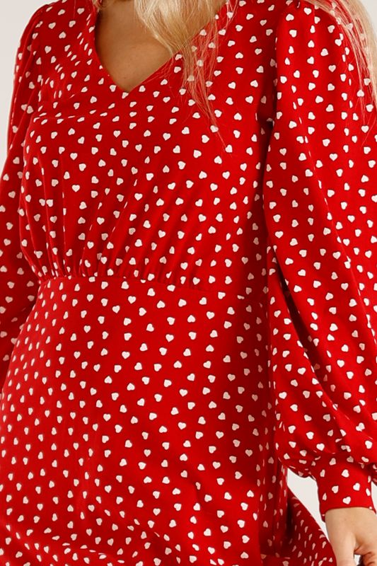 Viktoria röd och vit hjärtklänning